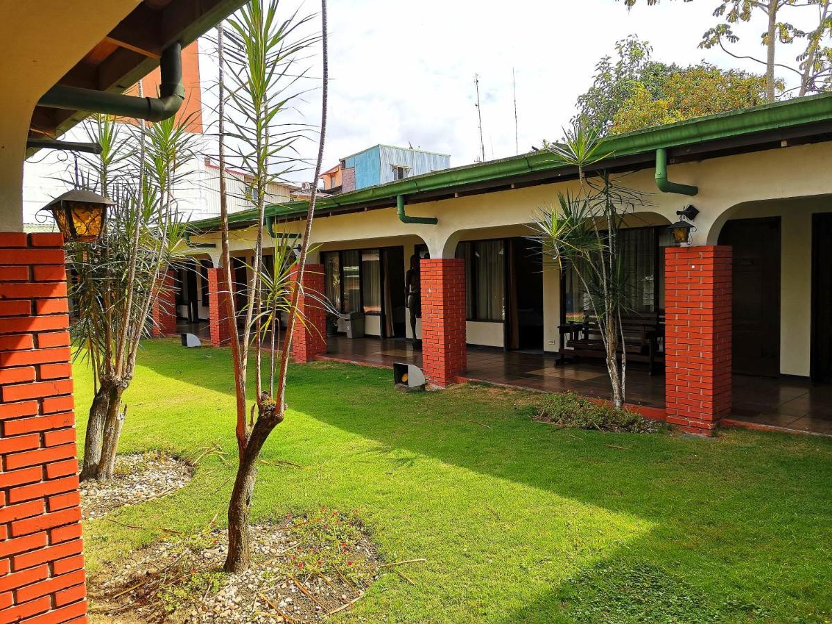 Hotel Wagelia Turrialba Exteriör bild