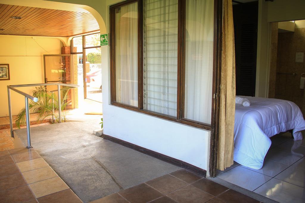 Hotel Wagelia Turrialba Exteriör bild