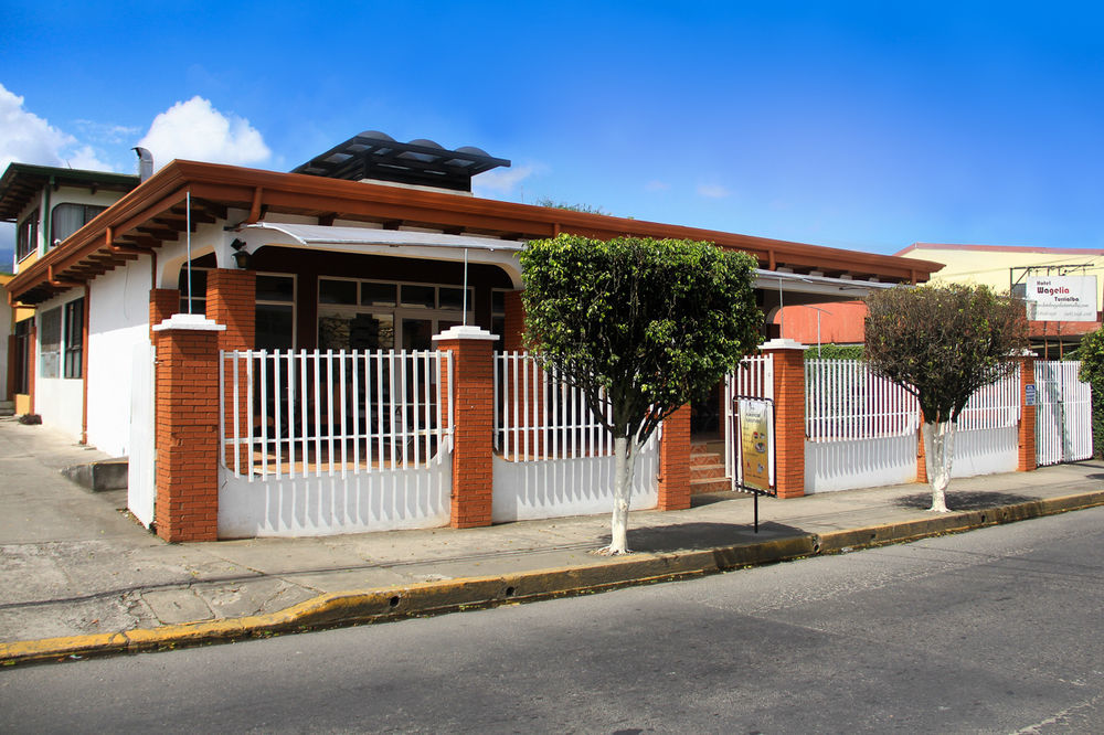 Hotel Wagelia Turrialba Exteriör bild
